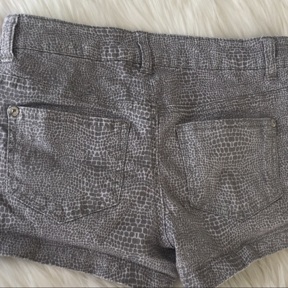 shorts - Picture 6 of 7